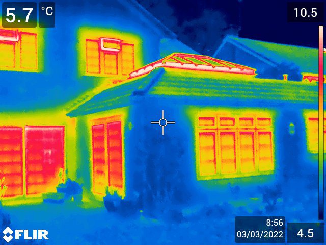 Image of how a house is losing heat to Eaves detail